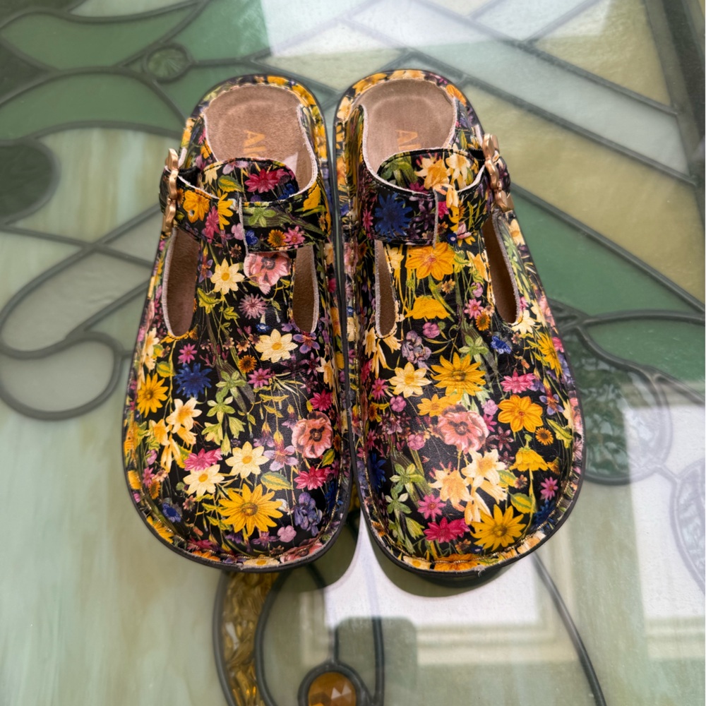 NWOT Algeria Classic Slip On Mule Clogs cultivate floral Size EU38 - Picture 3 of 8
